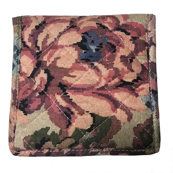 Harlow Lipstick Case with Mirror - Picture 3 of 3